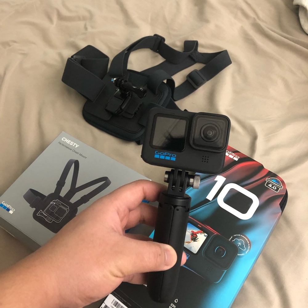 GoPro Hero 19 black with accessories